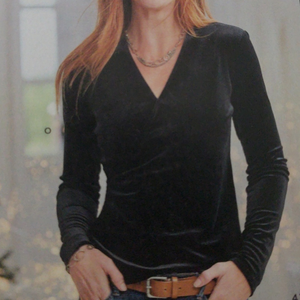 Vintage black velvet wrap top - Picture 7 of 7